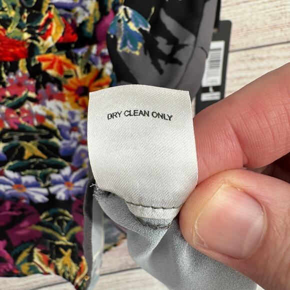 Nicole Miller Studio Floral Sleeveless Blouse Womens Large Gray Multicolor NEW - Picture 7 of 9